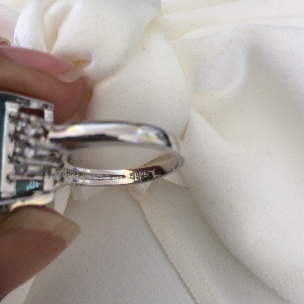 Sterling Silver London Blue Topaz Ring 925 - Picture 6 of 8
